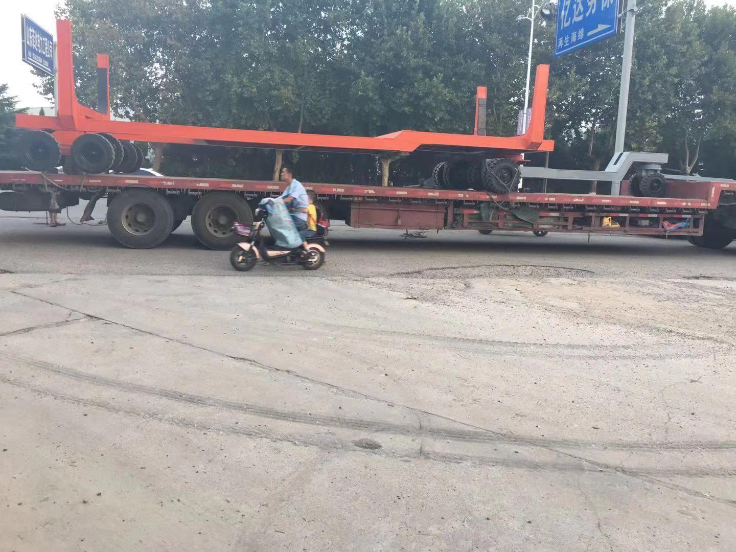 物流转运车